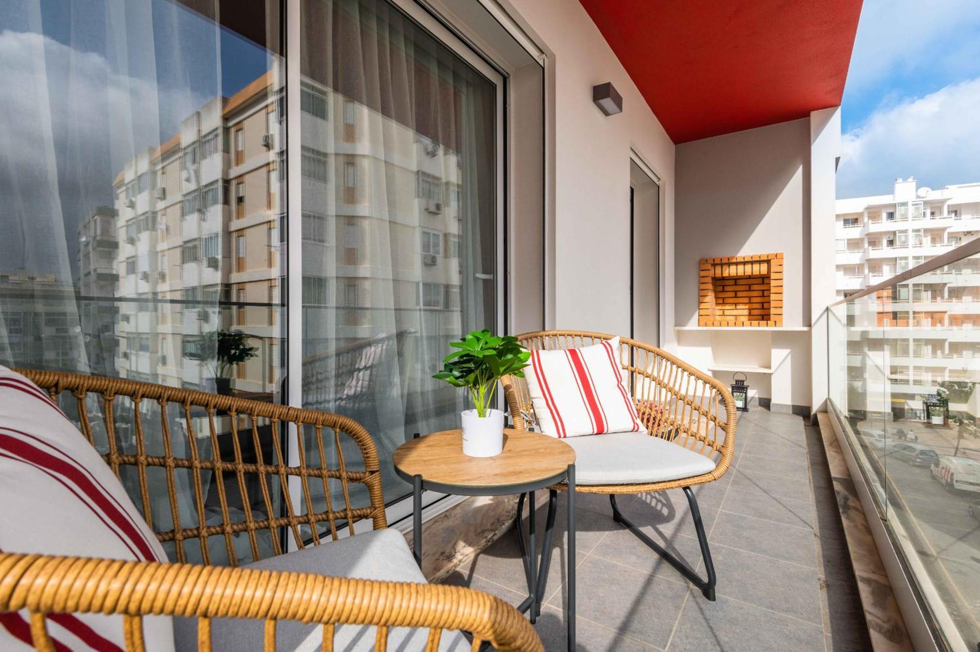Caravelas 2-Bedroom Apartment With Pool - 50M From The Beach Armação de Pêra المظهر الخارجي الصورة