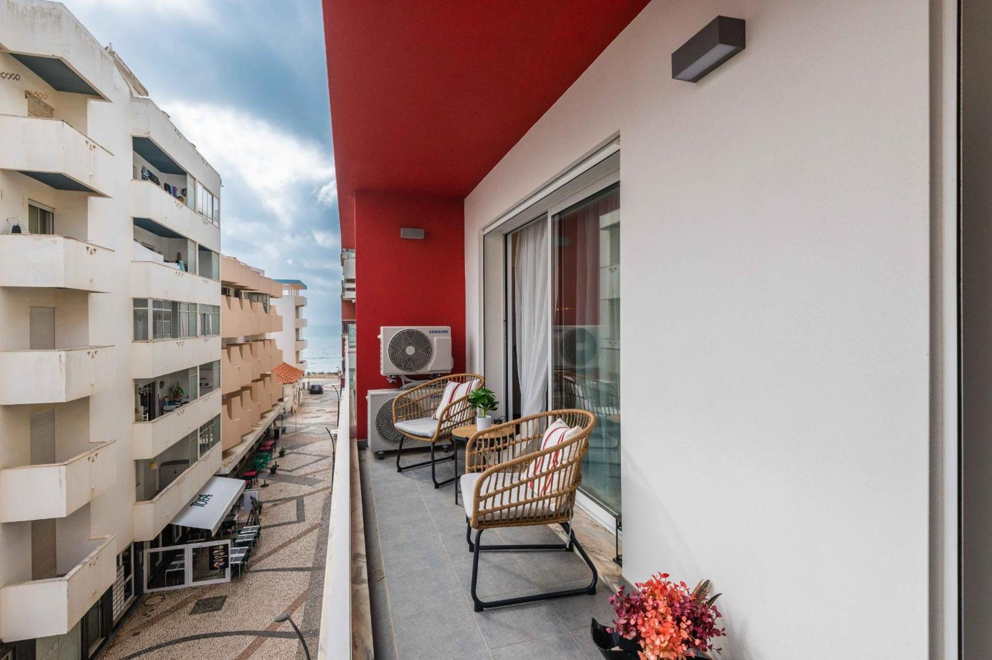 Caravelas 2-Bedroom Apartment With Pool - 50M From The Beach Armação de Pêra المظهر الخارجي الصورة