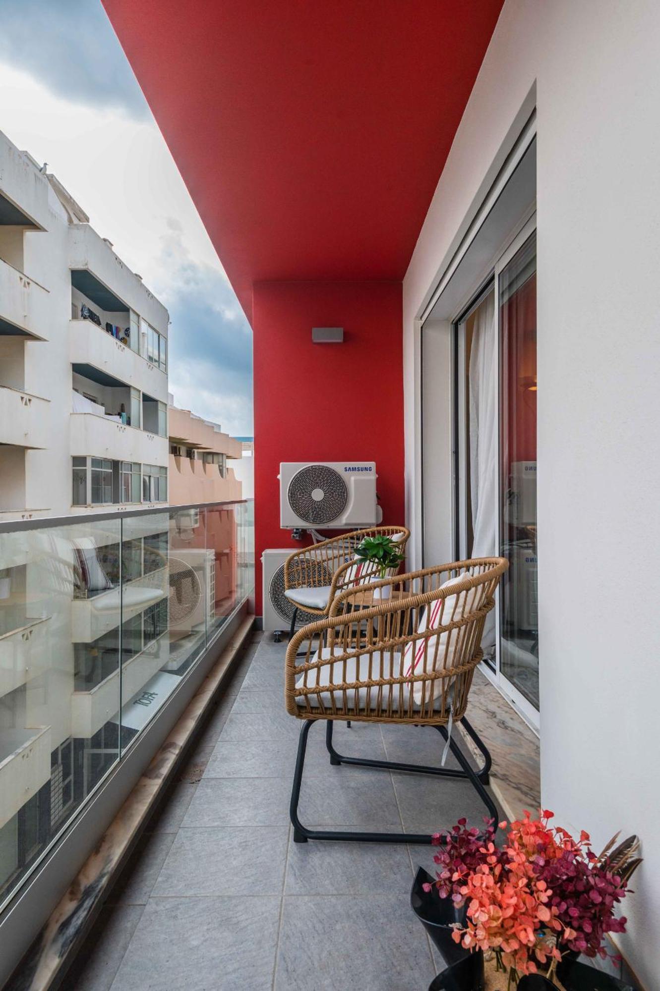Caravelas 2-Bedroom Apartment With Pool - 50M From The Beach Armação de Pêra المظهر الخارجي الصورة